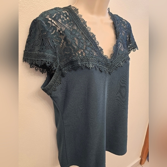 NWOT H&M Lace Blouse - Picture 4 of 7